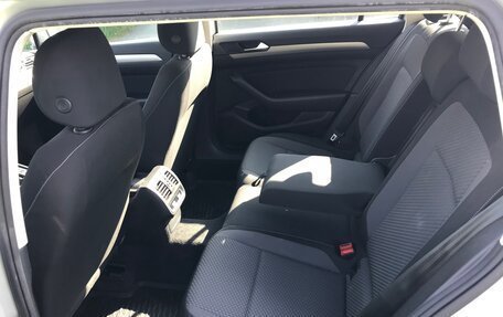 Volkswagen Passat B8 рестайлинг, 2018 год, 1 750 000 рублей, 7 фотография