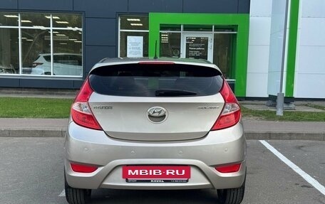 Hyundai Solaris II рестайлинг, 2013 год, 869 000 рублей, 6 фотография