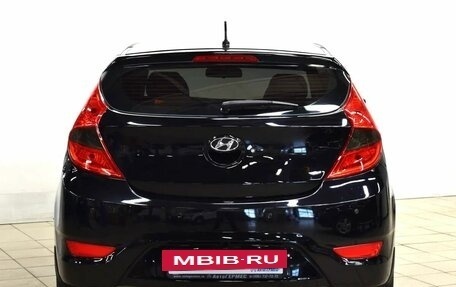 Hyundai Solaris II рестайлинг, 2012 год, 3 фотография