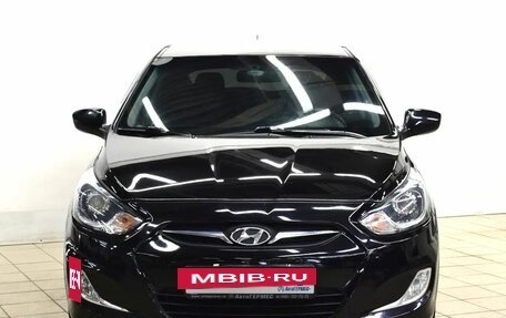 Hyundai Solaris II рестайлинг, 2012 год, 2 фотография