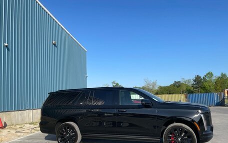 Cadillac Escalade V, 2025 год, 26 990 000 рублей, 2 фотография