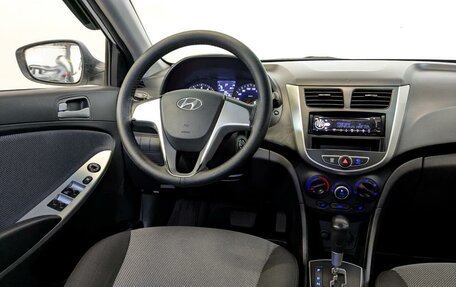 Hyundai Solaris II рестайлинг, 2013 год, 850 000 рублей, 26 фотография