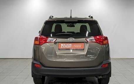 Toyota RAV4, 2015 год, 1 650 000 рублей, 6 фотография