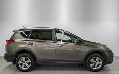 Toyota RAV4, 2015 год, 1 650 000 рублей, 4 фотография