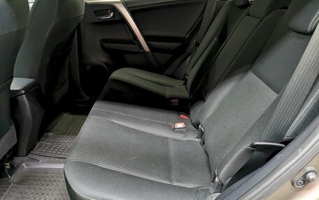 Toyota RAV4, 2015 год, 1 650 000 рублей, 15 фотография