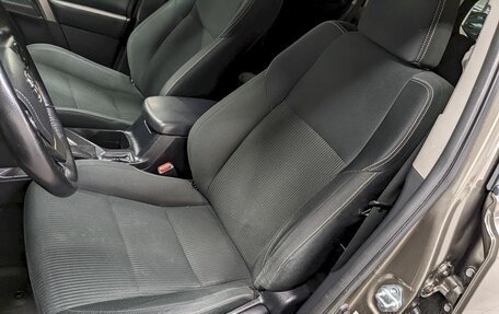 Toyota RAV4, 2015 год, 1 650 000 рублей, 14 фотография