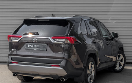 Toyota RAV4, 2019 год, 3 050 000 рублей, 5 фотография