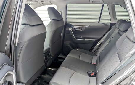 Toyota RAV4, 2019 год, 3 050 000 рублей, 12 фотография