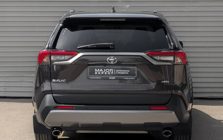 Toyota RAV4, 2019 год, 3 050 000 рублей, 6 фотография