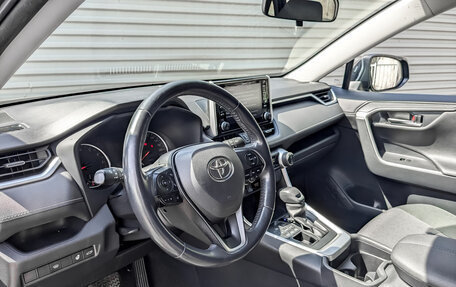Toyota RAV4, 2019 год, 3 050 000 рублей, 16 фотография