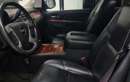 Chevrolet Tahoe III, 2011 год, 2 190 000 рублей, 6 фотография