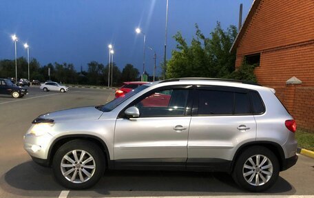Volkswagen Tiguan I, 2010 год, 1 060 000 рублей, 2 фотография