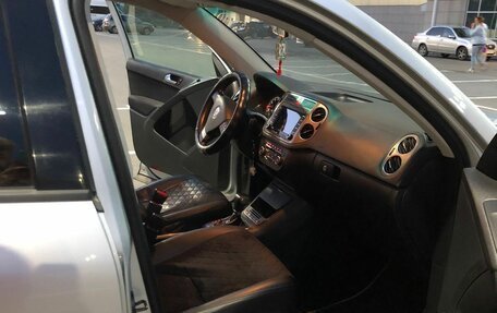 Volkswagen Tiguan I, 2010 год, 1 060 000 рублей, 4 фотография