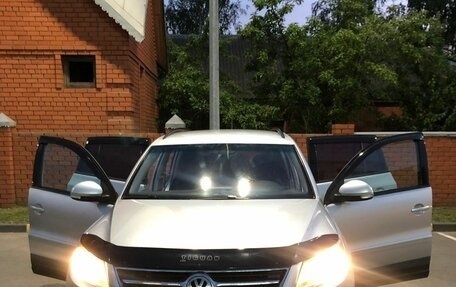 Volkswagen Tiguan I, 2010 год, 1 060 000 рублей, 13 фотография