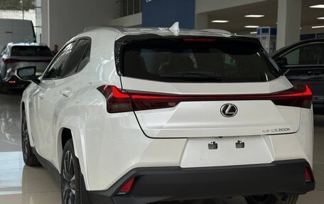 Lexus UX I, 2024 год, 5 900 000 рублей, 6 фотография