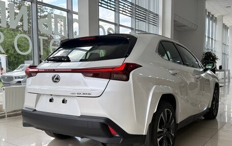 Lexus UX I, 2024 год, 5 900 000 рублей, 4 фотография