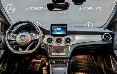 Mercedes-Benz GLA, 2017 год, 2 650 000 рублей, 14 фотография