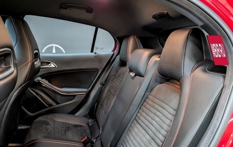 Mercedes-Benz GLA, 2017 год, 2 650 000 рублей, 12 фотография