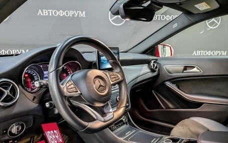Mercedes-Benz GLA, 2017 год, 2 650 000 рублей, 16 фотография