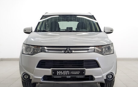Mitsubishi Outlander III рестайлинг 3, 2014 год, 1 470 000 рублей, 2 фотография