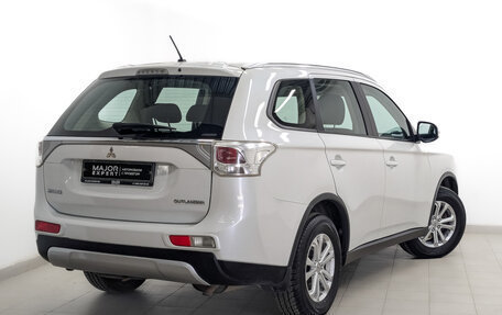 Mitsubishi Outlander III рестайлинг 3, 2014 год, 1 470 000 рублей, 5 фотография