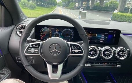 Mercedes-Benz GLA, 2022 год, 2 250 000 рублей, 10 фотография
