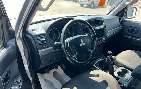 Mitsubishi Pajero IV, 2010 год, 1 449 999 рублей, 10 фотография
