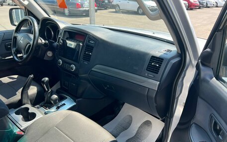 Mitsubishi Pajero IV, 2010 год, 1 449 999 рублей, 12 фотография