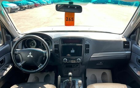 Mitsubishi Pajero IV, 2010 год, 1 449 999 рублей, 16 фотография