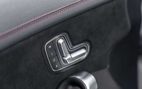 Mercedes-Benz CLA, 2020 год, 2 180 000 рублей, 28 фотография