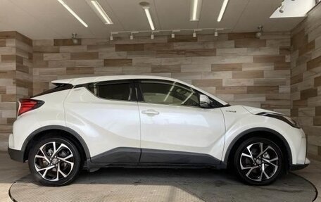 Toyota C-HR I рестайлинг, 2019 год, 1 627 000 рублей, 13 фотография