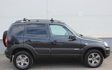 Chevrolet Niva I рестайлинг, 2016 год, 629 000 рублей, 8 фотография