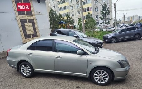Toyota Avensis III рестайлинг, 2005 год, 810 000 рублей, 3 фотография