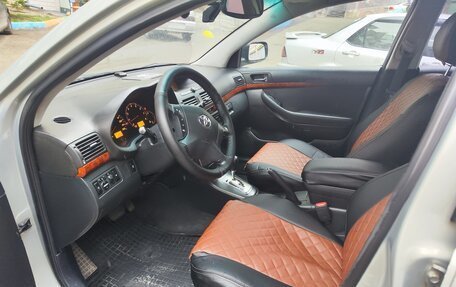Toyota Avensis III рестайлинг, 2005 год, 810 000 рублей, 12 фотография