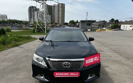 Toyota Camry, 2012 год, 1 850 000 рублей, 2 фотография