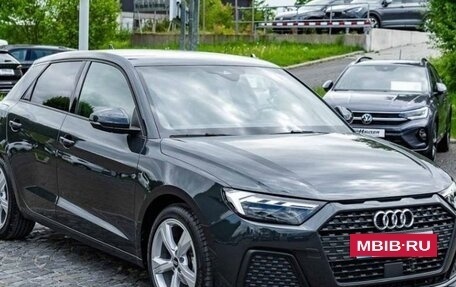 Audi A1, 2023 год, 3 470 680 рублей, 5 фотография