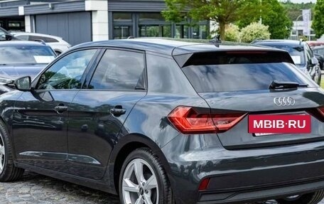 Audi A1, 2023 год, 3 470 680 рублей, 3 фотография