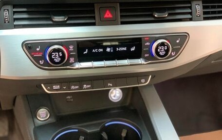 Audi A4, 2022 год, 2 900 333 рублей, 14 фотография