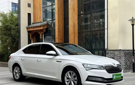 Skoda Superb III рестайлинг, 2021 год, 1 500 000 рублей, 4 фотография