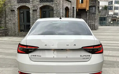 Skoda Superb III рестайлинг, 2021 год, 1 500 000 рублей, 6 фотография
