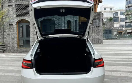 Skoda Superb III рестайлинг, 2021 год, 1 500 000 рублей, 18 фотография