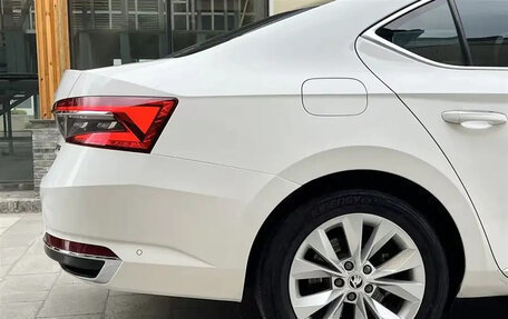 Skoda Superb III рестайлинг, 2021 год, 1 500 000 рублей, 26 фотография