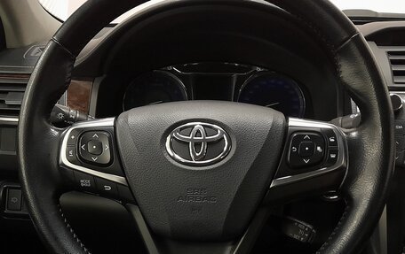 Toyota Camry, 2017 год, 2 072 000 рублей, 13 фотография