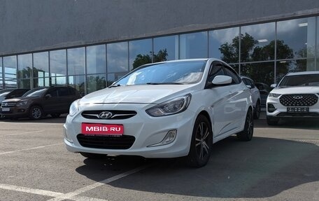Hyundai Solaris II рестайлинг, 2014 год, 670 000 рублей, 1 фотография
