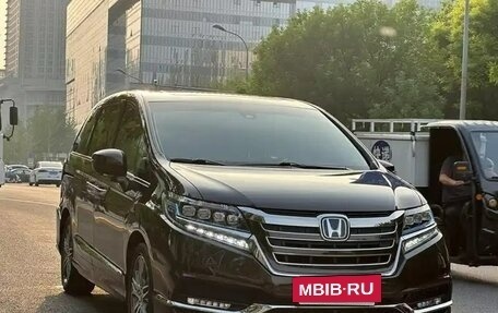 Honda Elysion, 2021 год, 2 890 000 рублей, 2 фотография