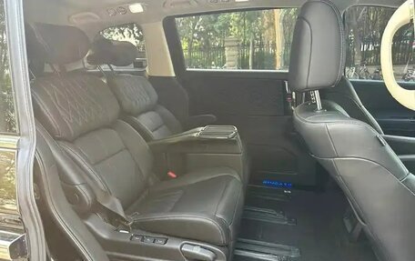 Honda Elysion, 2021 год, 2 890 000 рублей, 16 фотография