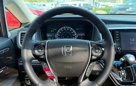 Honda Odyssey IV, 2020 год, 2 850 000 рублей, 6 фотография