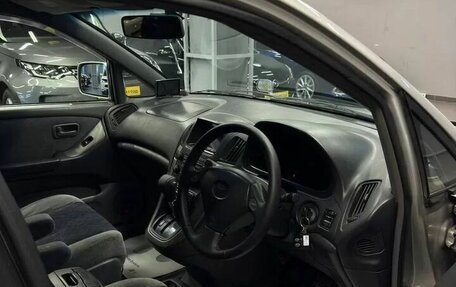 Toyota Harrier, 1998 год, 787 000 рублей, 10 фотография