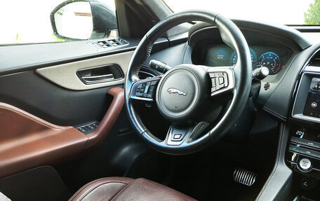 Jaguar F-Pace, 2016 год, 3 500 000 рублей, 11 фотография