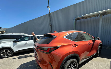 Lexus NX, 2022 год, 6 000 000 рублей, 8 фотография